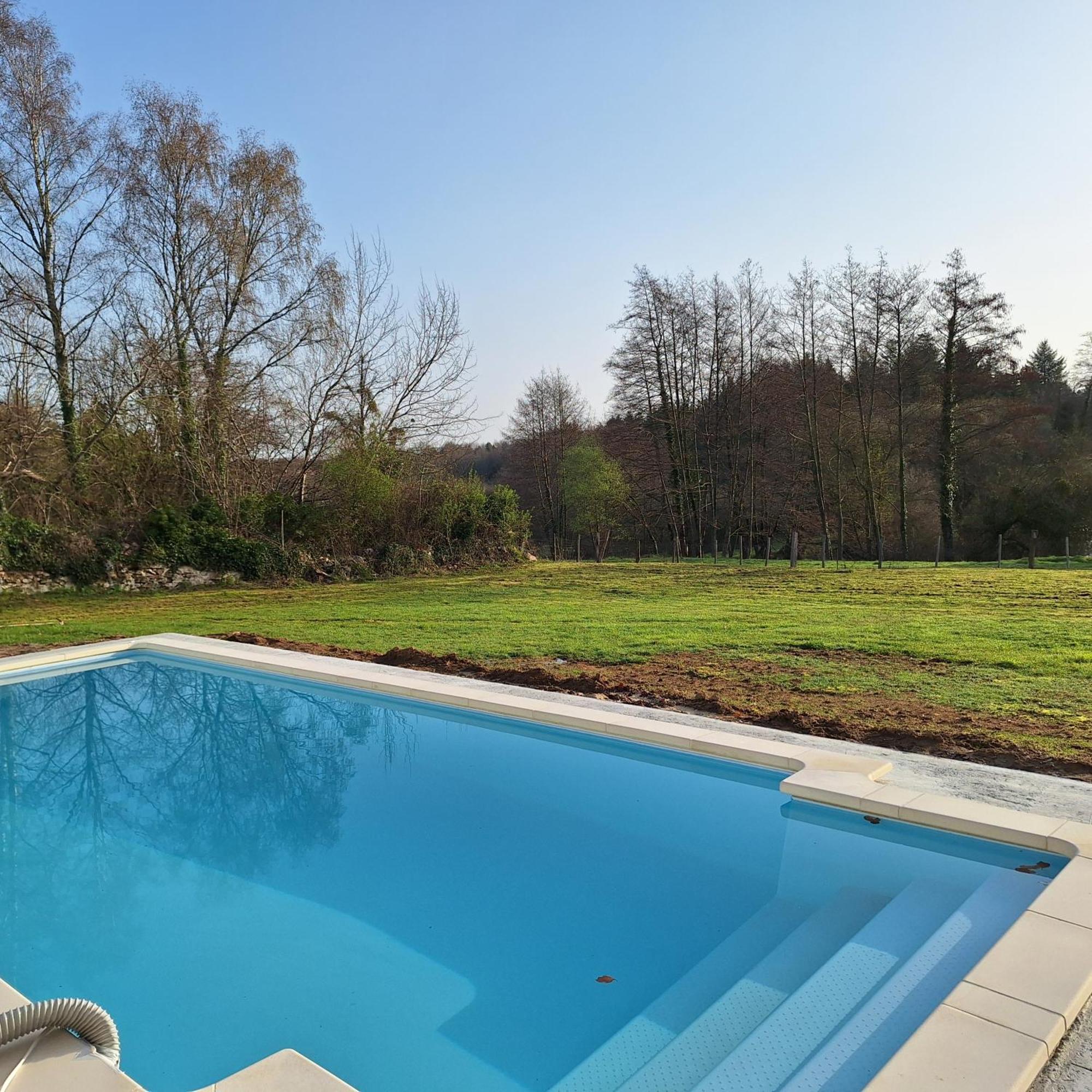 Villa Les Granges De Soulagnieux Et Sa Piscine Privee Piégut-Pluviers Exterior foto